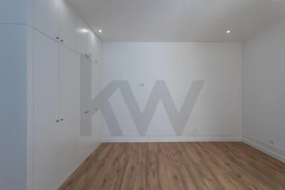 Apartamento T4 para Arrendamento em Avenidas Novas