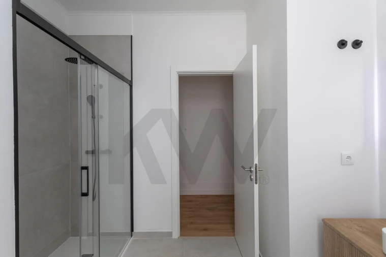 Apartamento T4 para Arrendamento em Avenidas Novas Foto 37