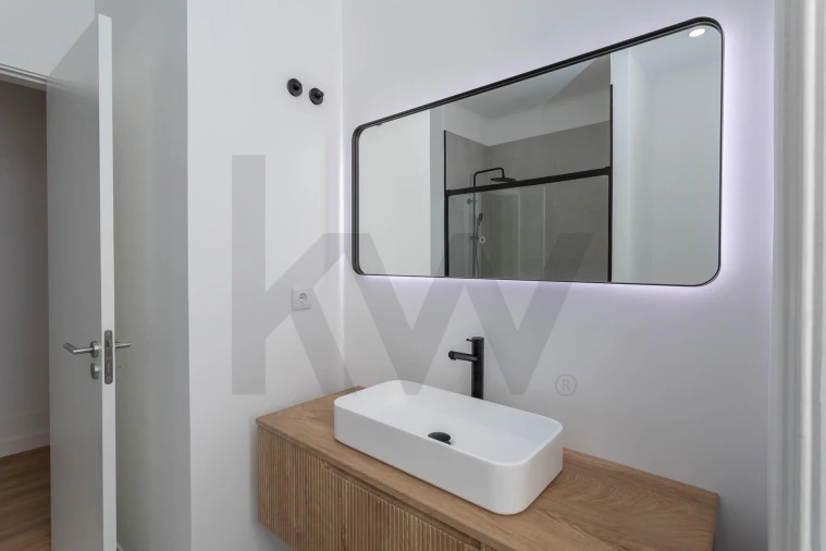 Apartamento T4 para Arrendamento em Avenidas Novas Foto 36