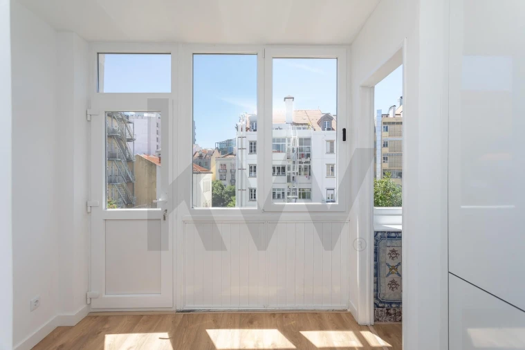 Apartamento T4 para Arrendamento em Avenidas Novas Foto 3