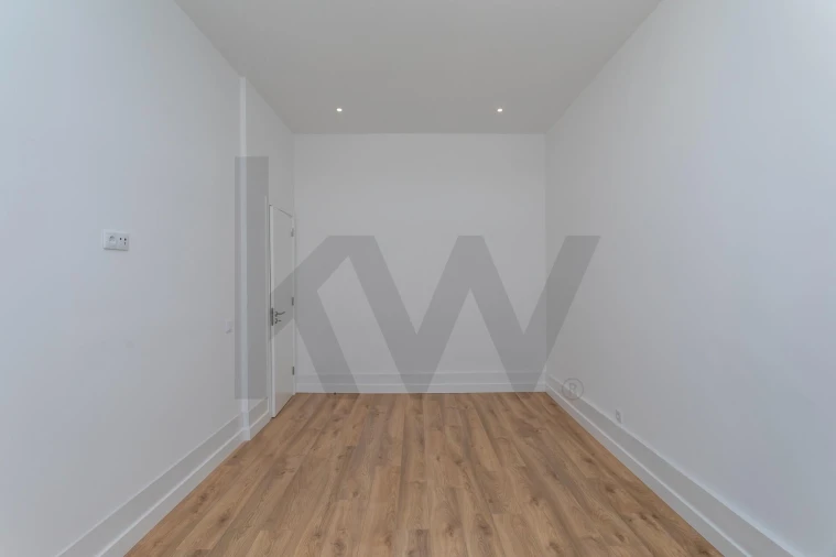 Apartamento T4 para Arrendamento em Avenidas Novas Foto 22