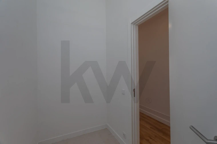 Apartamento T4 para Arrendamento em Avenidas Novas Foto 33