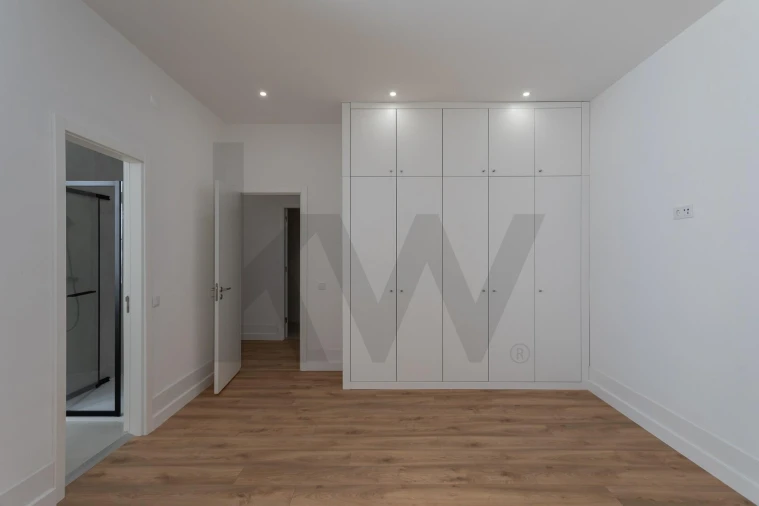 Apartamento T4 para Arrendamento em Avenidas Novas Foto 30