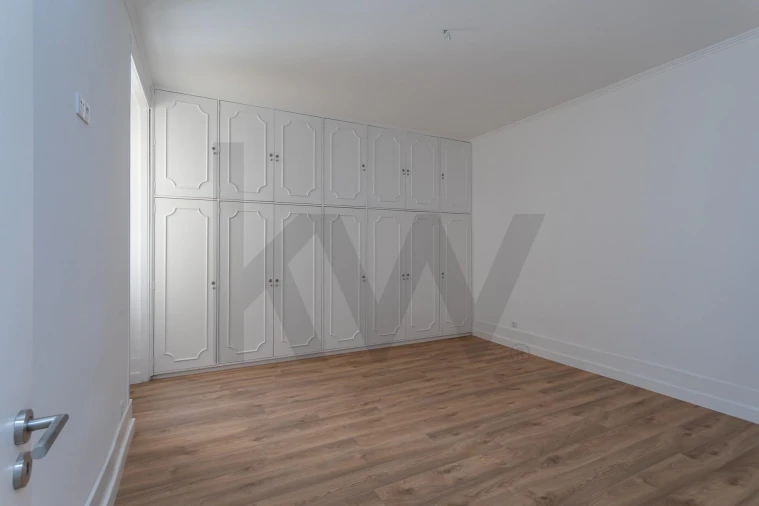 Apartamento T4 para Arrendamento em Avenidas Novas Foto 41