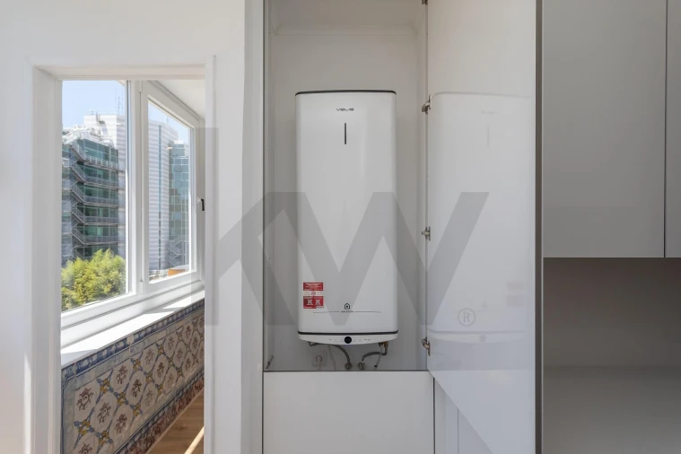 Apartamento T4 para Arrendamento em Avenidas Novas Foto 8