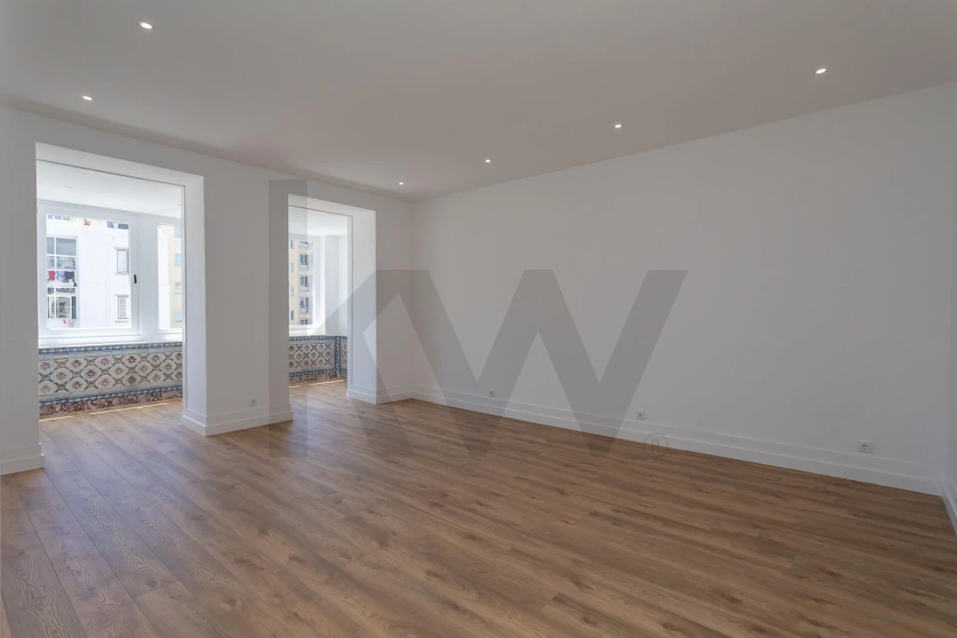 Apartamento T4 para Arrendamento em Avenidas Novas Foto 17