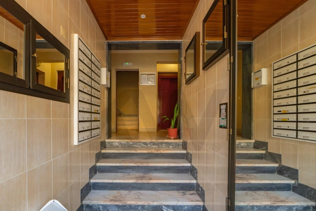 Apartamento T2 para Venda em Queluz e Belas Foto 21