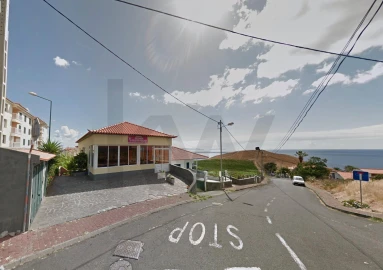 Loja para Arrendamento em Caniço