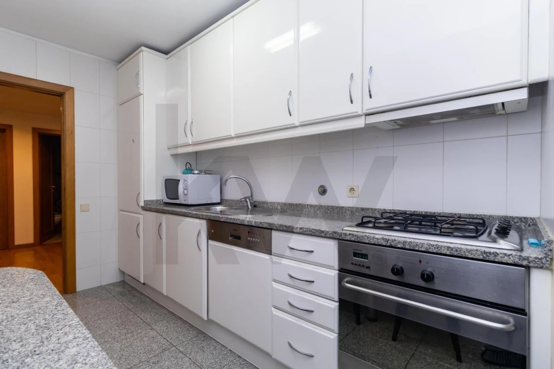 Apartamento T1 para Arrendamento em Cidade da Maia Foto 10