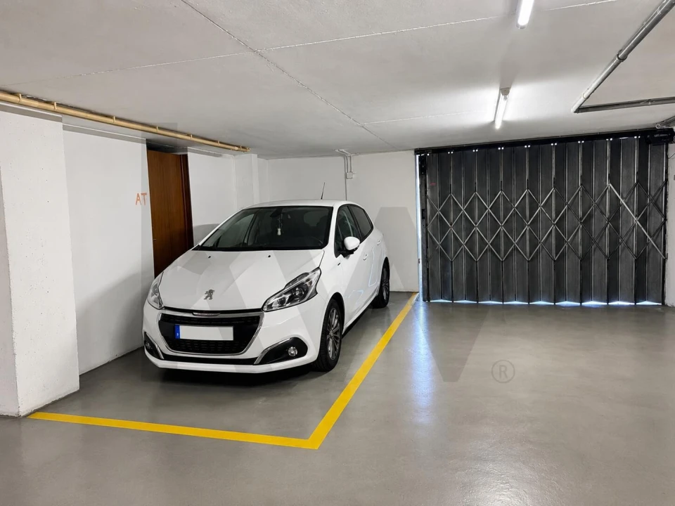 Apartamento T2 para Venda em Caniço Foto 24