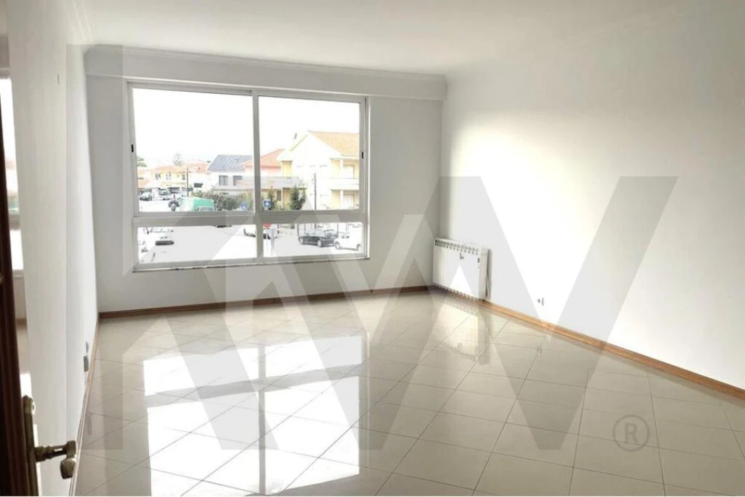Apartamento T2 para Arrendamento em São Domingos de Rana Foto 10