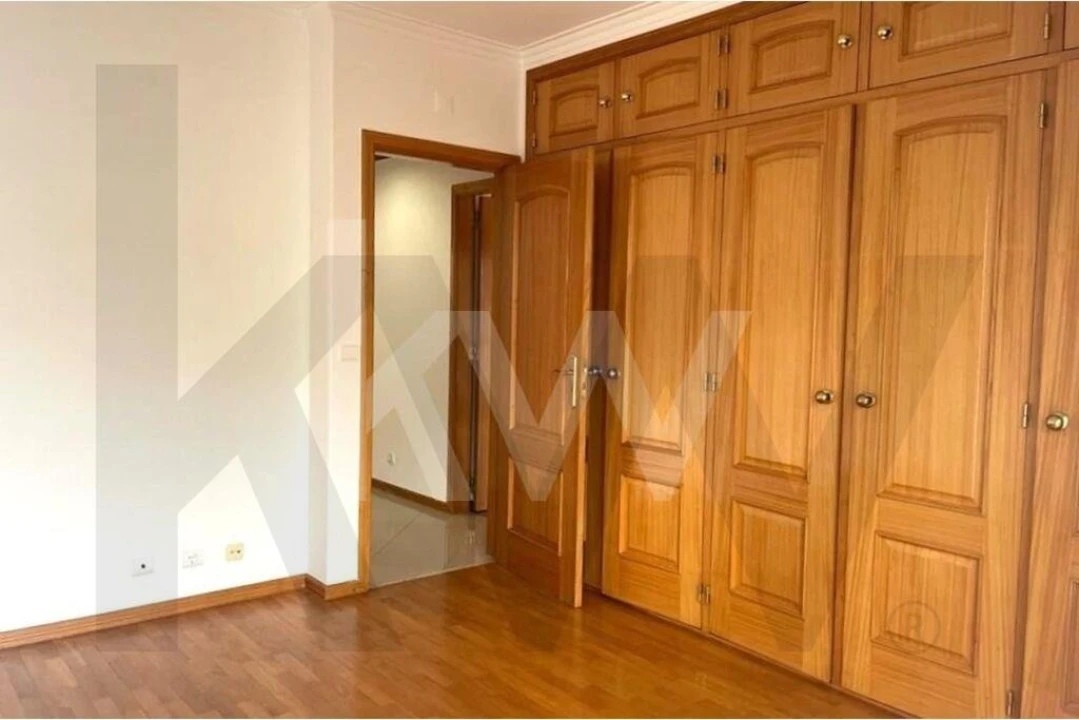 Apartamento T2 para Arrendamento em São Domingos de Rana Foto 26