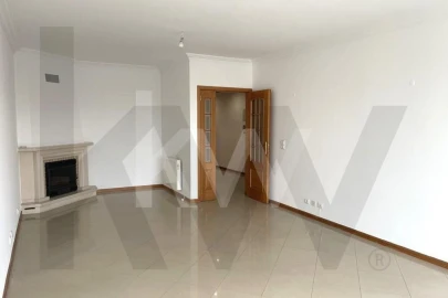 Apartamento T2 para Arrendamento em São Domingos de Rana