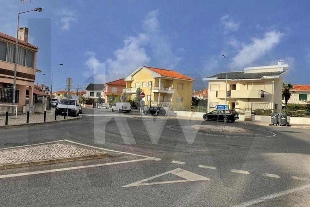 Apartamento T2 para Arrendamento em São Domingos de Rana Foto 34