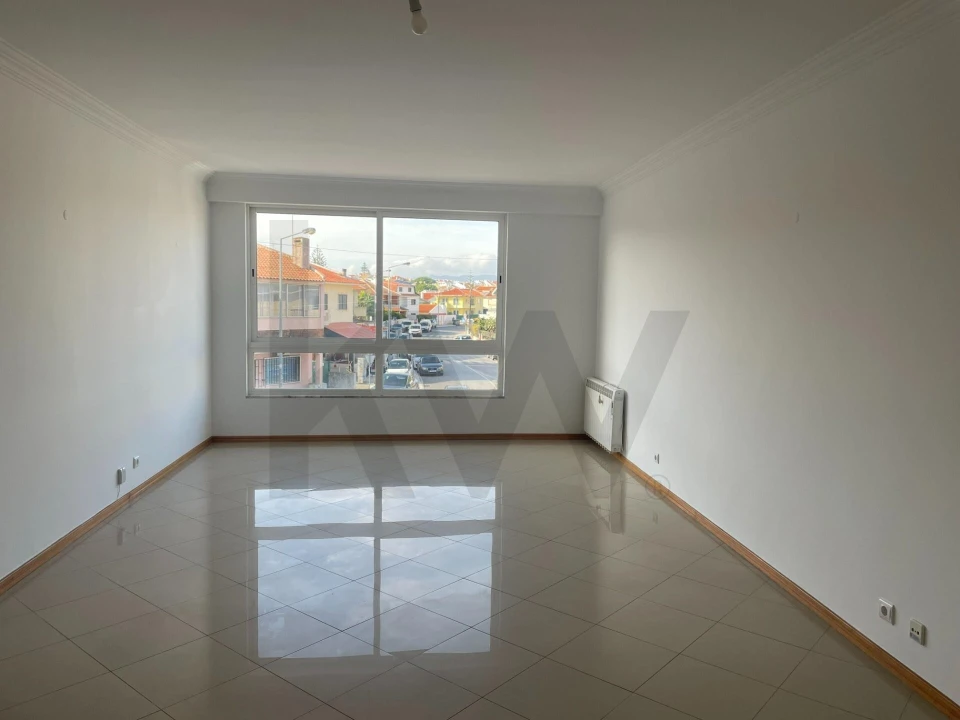 Apartamento T2 para Arrendamento em São Domingos de Rana Foto 11