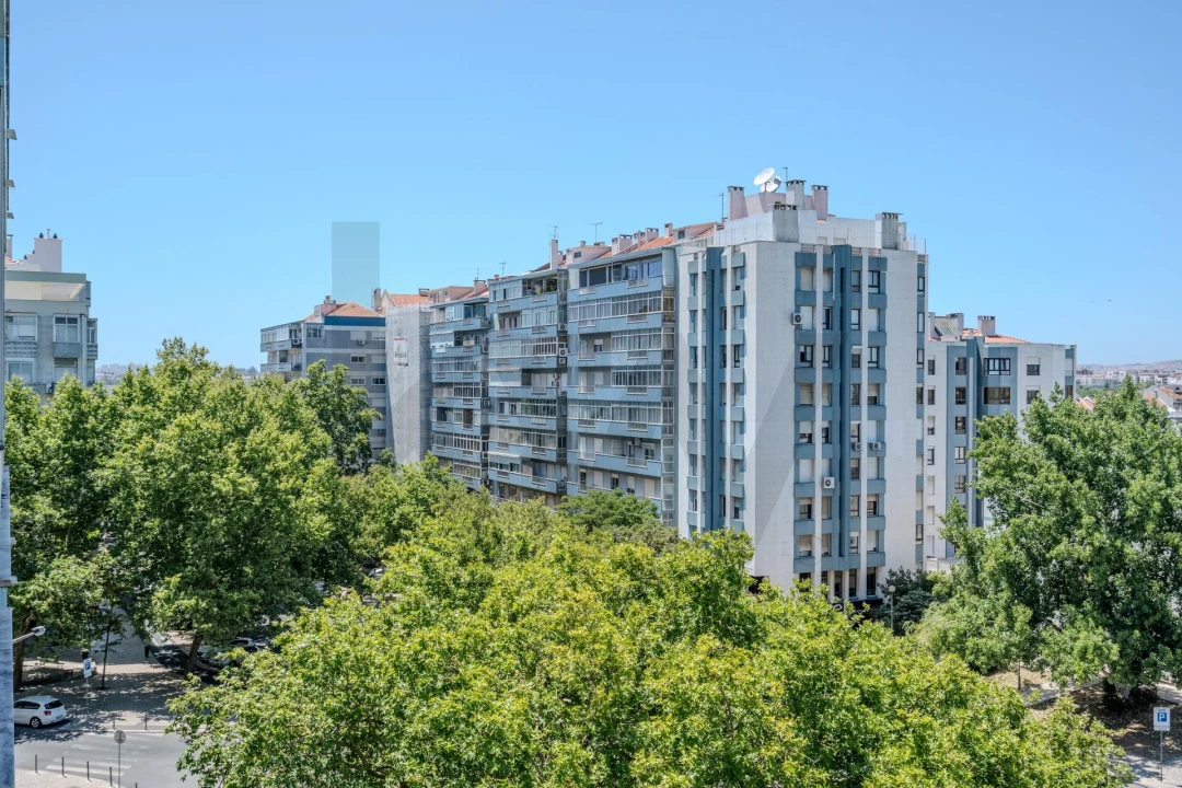Apartamento T3 para Arrendamento em Alvalade Foto 23