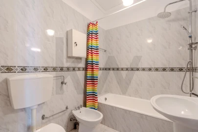 Apartamento T3 para Arrendamento em Alvalade