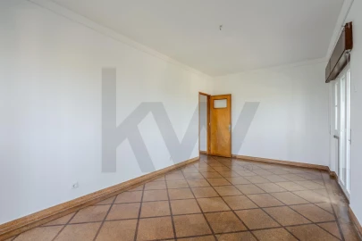 Apartamento T3 para Arrendamento em Alvalade