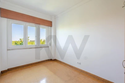 Apartamento T3 para Arrendamento em Alvalade