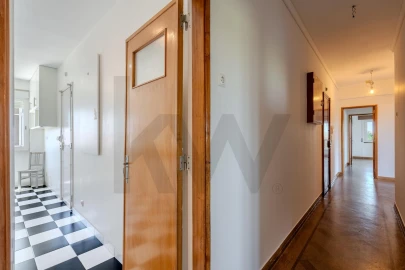 Apartamento T3 para Arrendamento em Alvalade