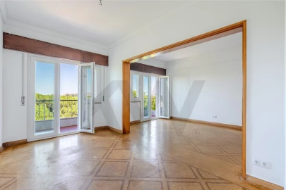 Apartamento T3 para Arrendamento em Alvalade