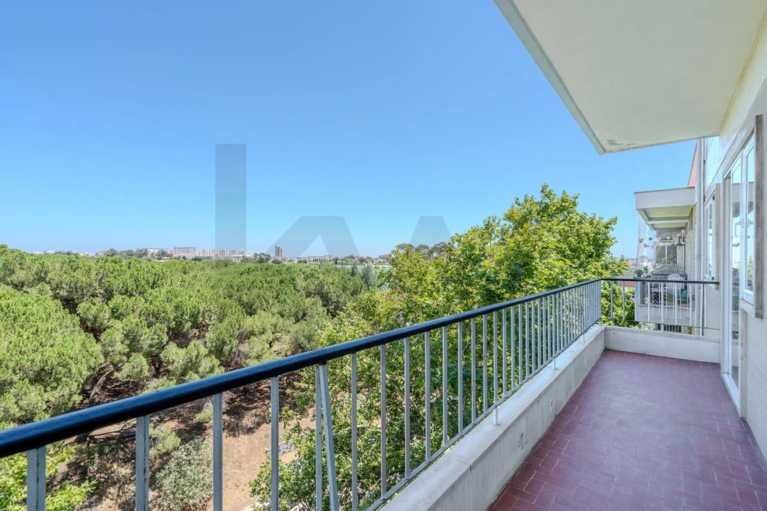 Apartamento T3 para Arrendamento em Alvalade Foto 24