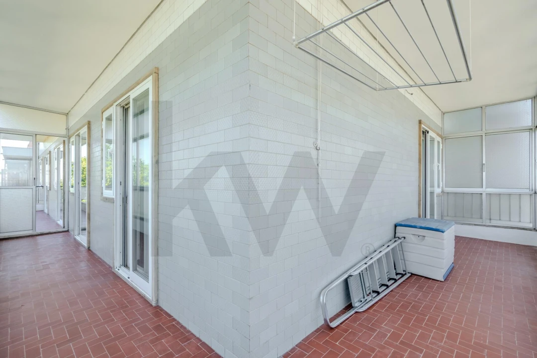 Apartamento T3 para Arrendamento em Alvalade Foto 21