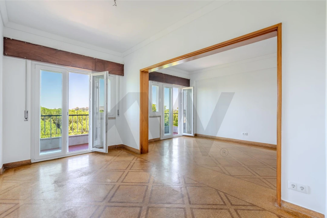 Apartamento T3 para Arrendamento em Alvalade Foto 2