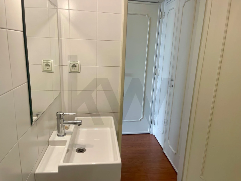 Apartamento T2 para Arrendamento em Arroios Foto 24
