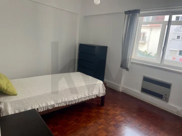 Apartamento T2 para Arrendamento em Arroios