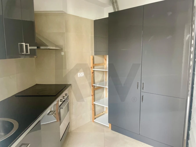 Apartamento T2 para Arrendamento em Arroios Foto 4