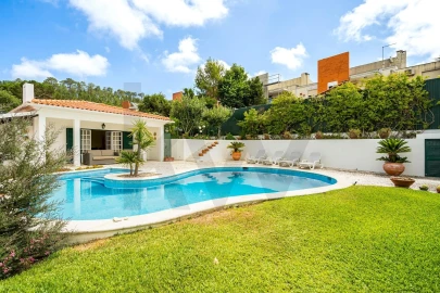 Moradia T4 para Venda em Sesimbra (Castelo)