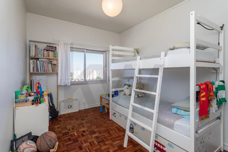 Apartamento T2 para Arrendamento em Lumiar Foto 14