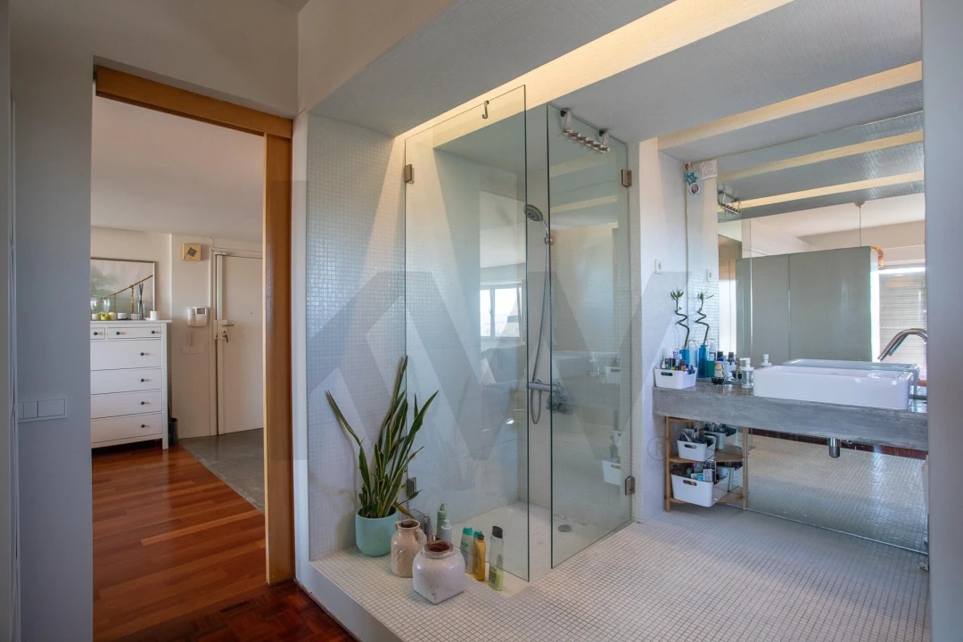 Apartamento T2 para Arrendamento em Lumiar Foto 11