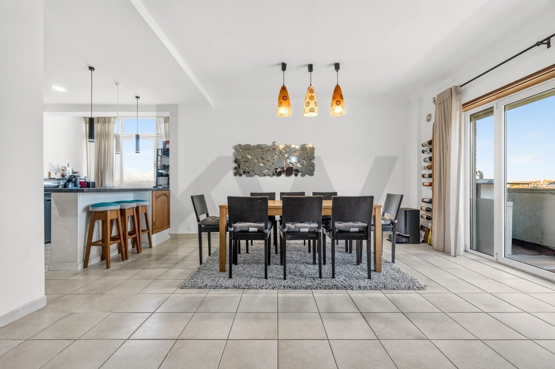 Apartamento T3 para Venda em São Domingos de Rana Foto 1