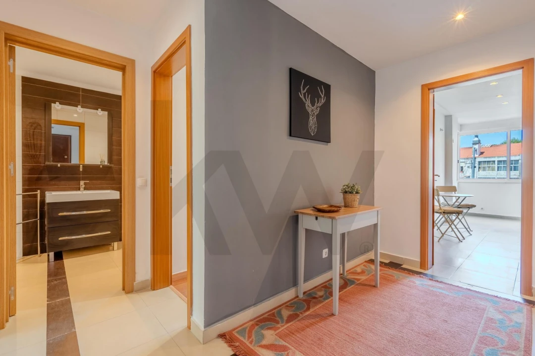 Apartamento T2 para Venda em São Domingos de Benfica Foto 4