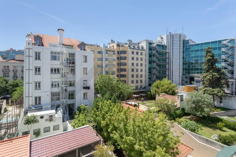 Apartamento T5 para Venda em Avenidas Novas Foto 8