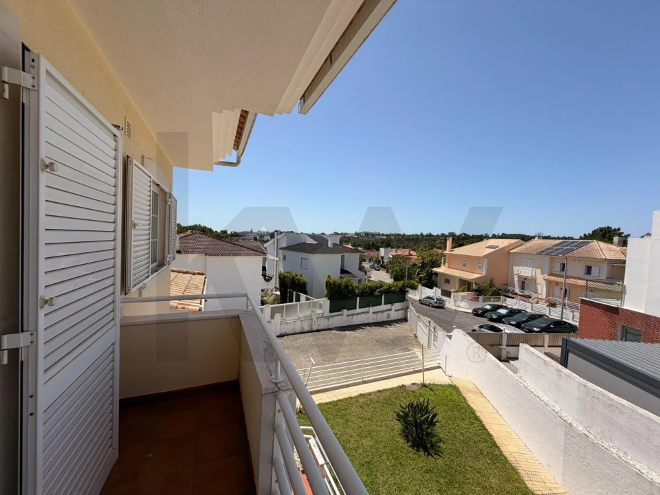 Moradia T4 para Arrendamento em Alcabideche Foto 34
