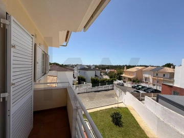 Moradia T4 para Arrendamento em Alcabideche