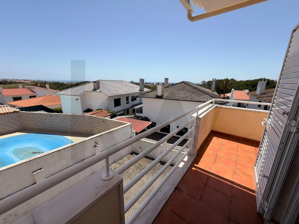 Moradia T4 para Arrendamento em Alcabideche Foto 40
