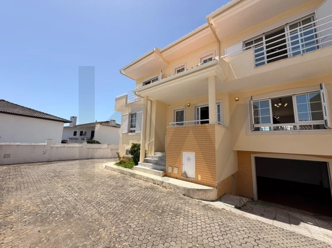 Moradia T4 para Arrendamento em Alcabideche Foto 57