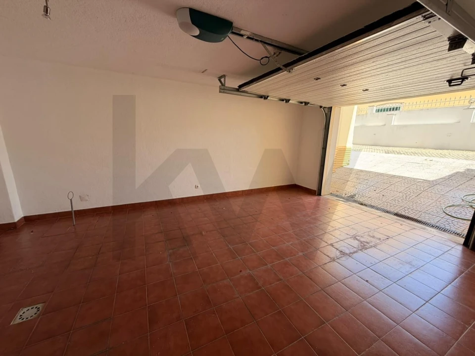 Moradia T4 para Arrendamento em Alcabideche Foto 51