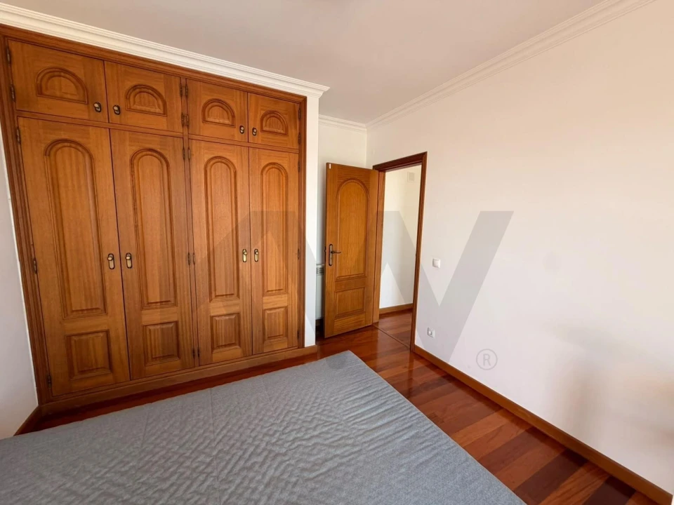 Moradia T4 para Arrendamento em Alcabideche Foto 39