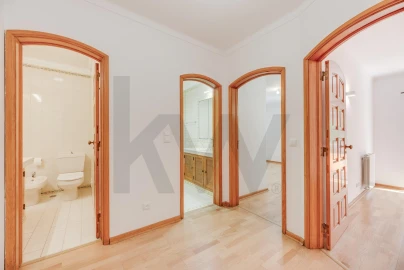 Apartamento T2 para Arrendamento em Cascais e Estoril