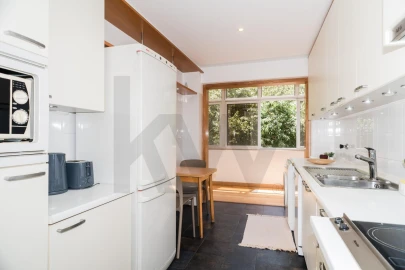 Apartamento T2 para Arrendamento em Algés, Linda-A-Velha e Cruz Quebrada-Dafundo