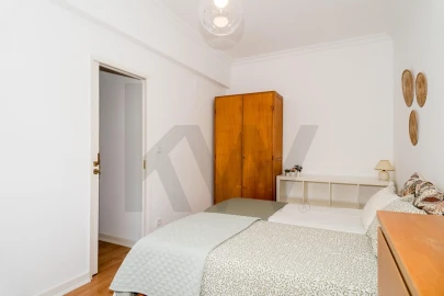 Apartamento T2 para Arrendamento em Algés, Linda-A-Velha e Cruz Quebrada-Dafundo