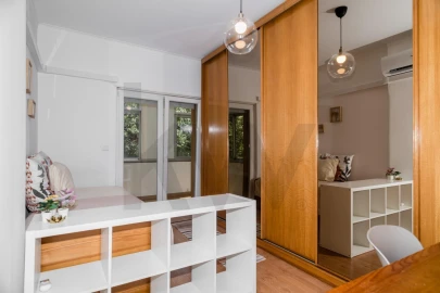 Apartamento T2 para Arrendamento em Algés, Linda-A-Velha e Cruz Quebrada-Dafundo