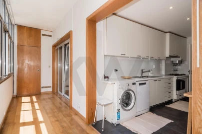 Apartamento T2 para Arrendamento em Algés, Linda-A-Velha e Cruz Quebrada-Dafundo