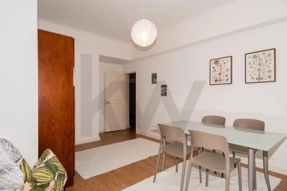 Apartamento T2 para Arrendamento em Algés, Linda-A-Velha e Cruz Quebrada-Dafundo