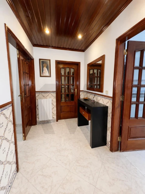 Apartamento T3 para Venda em Santa Iria de Azoia, São João da Talha e Bobadela
